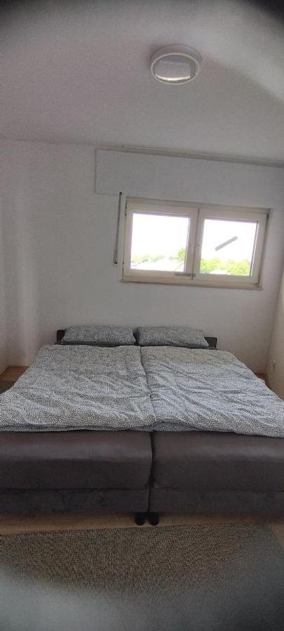 Schoene Sonnige Wohnung Juchen Exterior photo